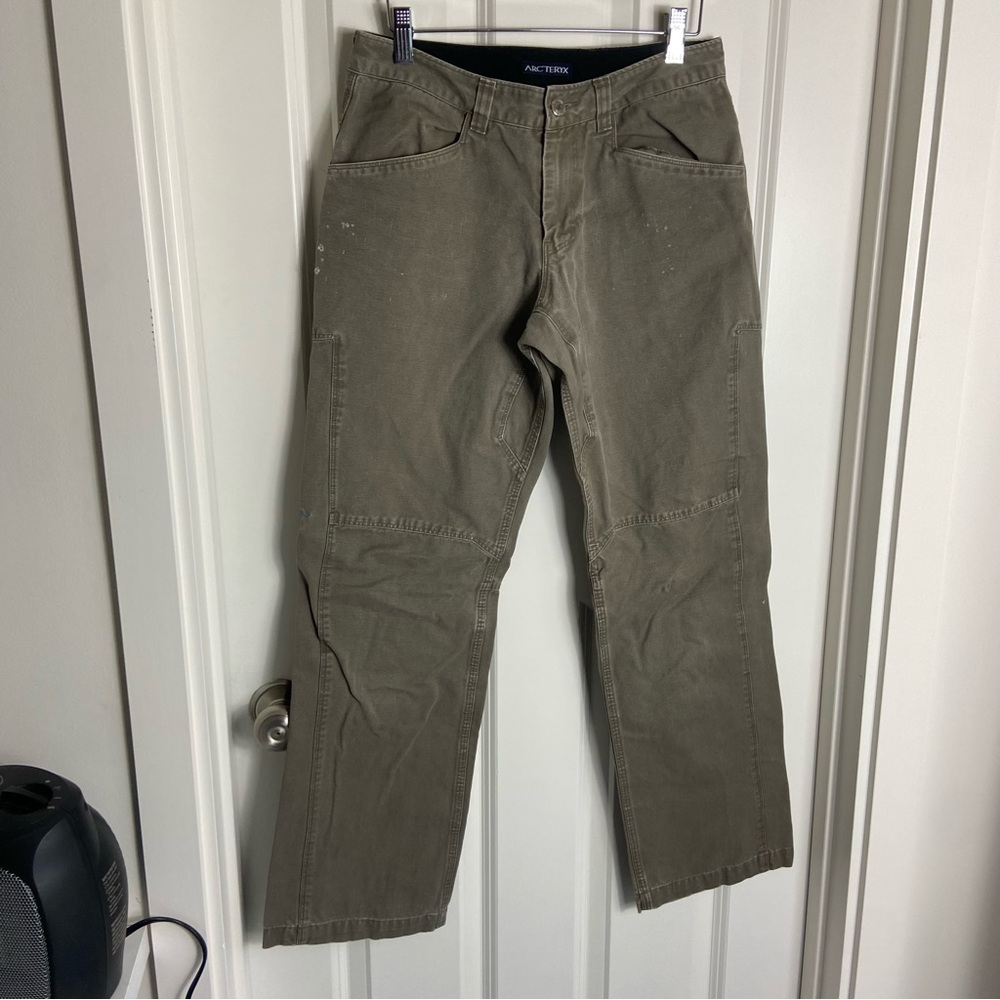 Arc’teryx womens pants size 6.